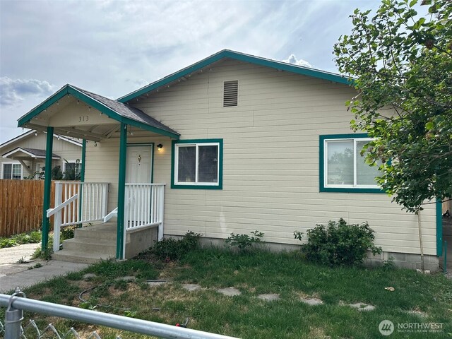 313 N G St, Toppenish, WA 98948 - photo 1