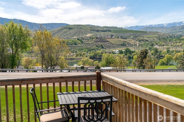 2440 Rock Island Rd, East Wenatchee, WA 98802 - mountain view