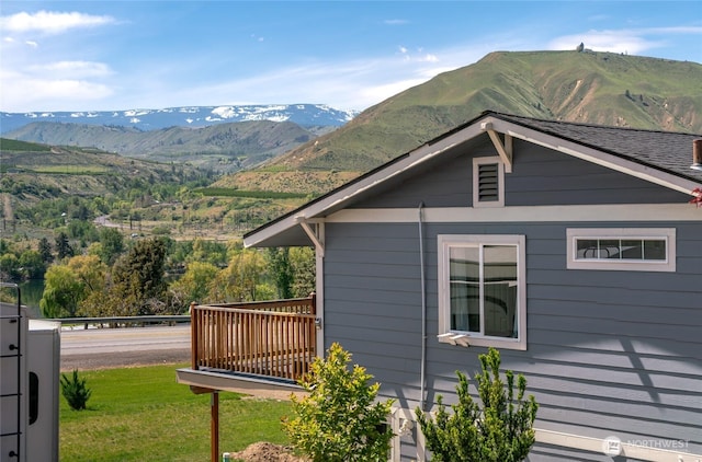 2440 Rock Island Rd, East Wenatchee, WA 98802 - view of mountain background