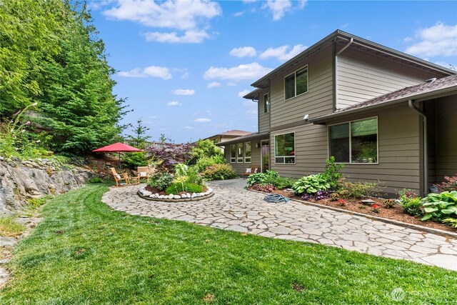 1129 Birch Falls Dr, Bellingham, WA 98229 - view of grassy yard with a patio area