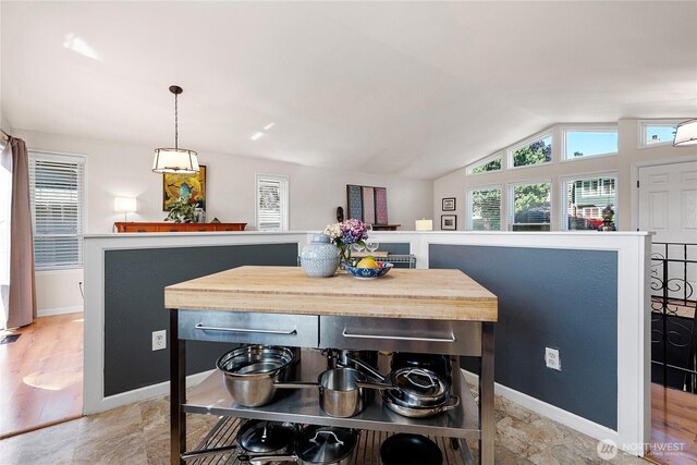 32867 42nd Pl SW, Federal Way, WA 98023 - kitchen with vaulted ceiling and pendant lighting
