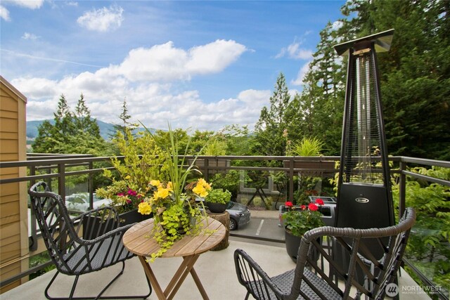 23300 SE Black Nugget Rd Unit J3, Issaquah, WA 98029 - view of balcony