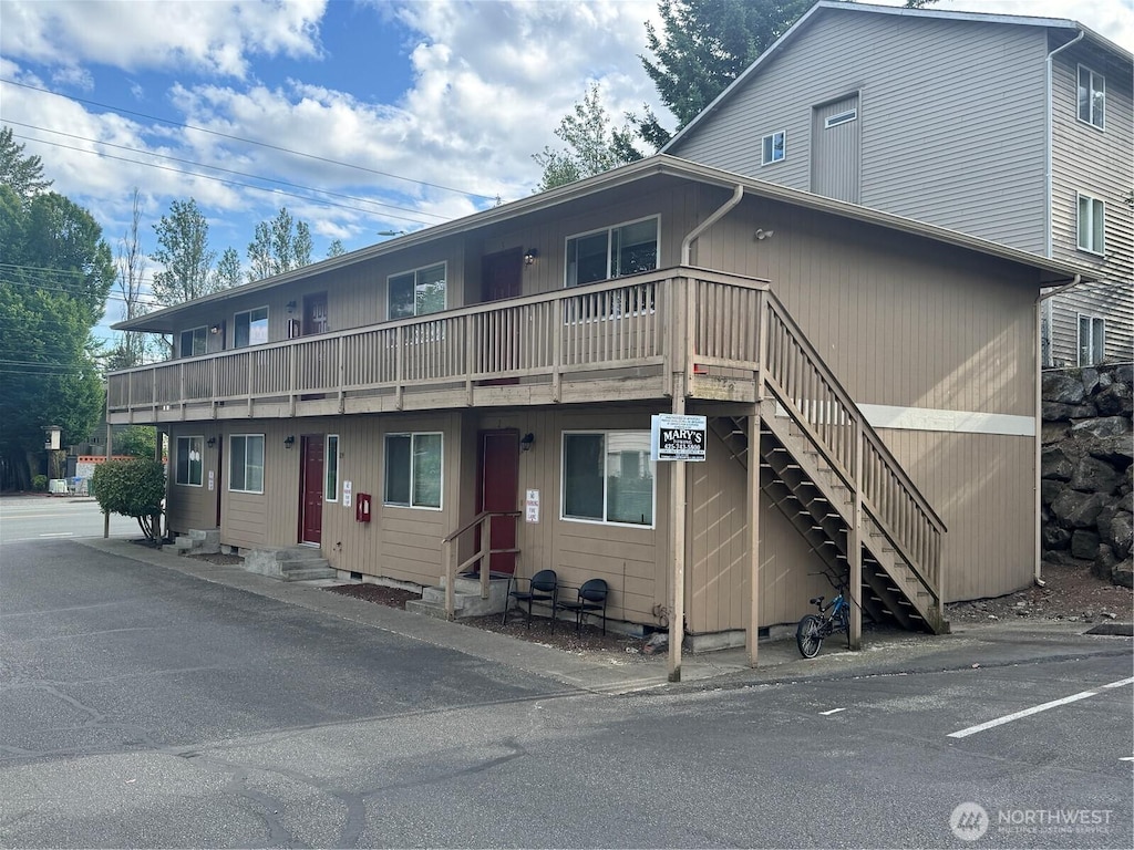109W Casino Rd, Everett, WA 98204 - photo 2