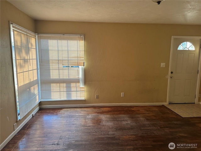 1421 Fairmount Ave, Shelton, WA 98584 - foyer with wood finished floors and baseboards