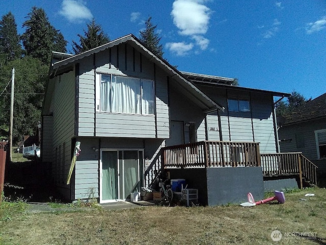 1353 Larch St, Raymond, WA 98577 - back of property
