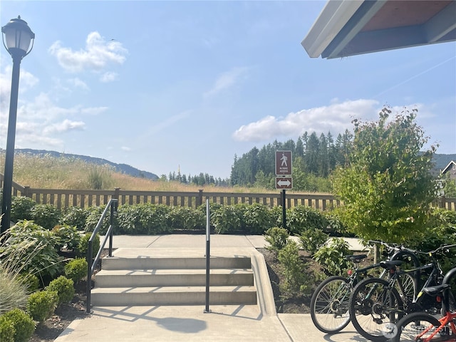 921 Westridge Way NE # 102, Issaquah, WA 98029 - view of patio / terrace
