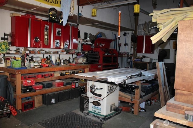 79 Duck Lake Rd, Omak, WA 98841 - garage with a workshop area
