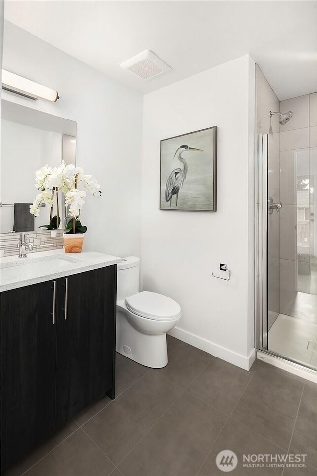 16547 NE 92nd Pl Unit 6A, Redmond, WA 98052 - full bath featuring tile patterned floors, a shower stall, and vanity