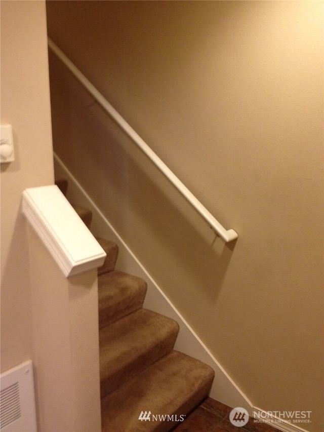 5223 11th Ave NE Unit A, Seattle, WA 98105 - view of stairs