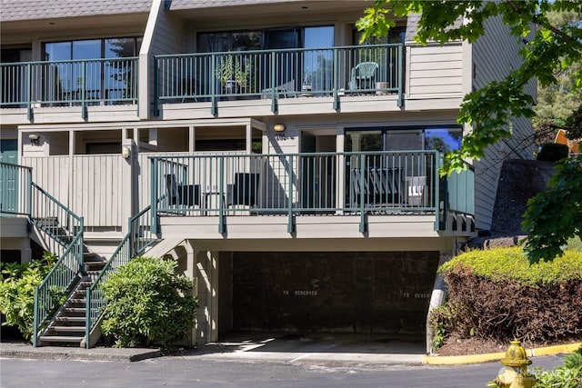 8845 166th Ave NE Unit B101, Redmond, WA 98052 - view of property featuring stairs