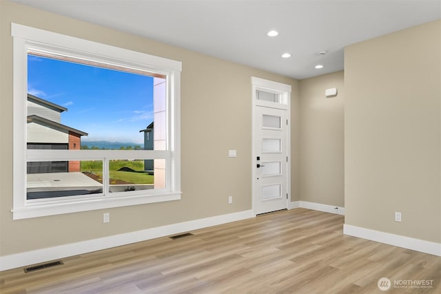 5513 Presley Ln, Ferndale, WA 98248 - foyer entrance featuring wood finished floors and recessed lighting