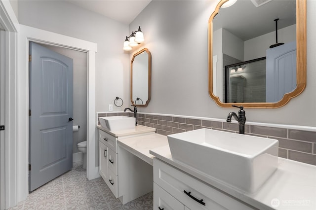 1300 W Marina Dr Unit 33, Moses Lake, WA 98837 - full bath with double vanity, a shower with door, and tile patterned floors