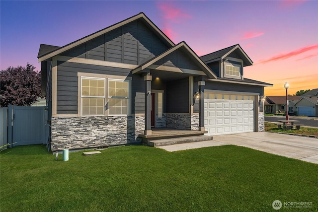 1300 W Marina Dr Unit 33, Moses Lake, WA 98837 - craftsman-style house featuring stone siding and driveway