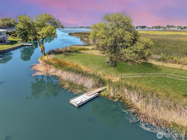 1300 W Marina Dr Unit 33, Moses Lake, WA 98837 - bird's eye view of a large body of water