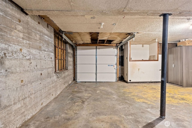 123 Scenic View Dr, Longview, WA 98632 - view of garage