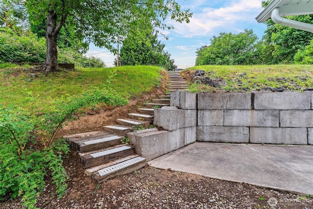 123 Scenic View Dr, Longview, WA 98632 - view of yard with stairway