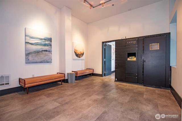 655 Crockett St Unit B304, Seattle, WA 98109 - foyer entrance featuring track lighting and a towering ceiling