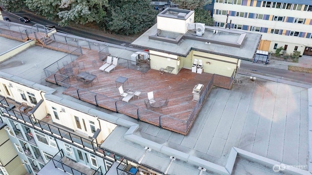 655 Crockett St Unit B304, Seattle, WA 98109 - drone / aerial view