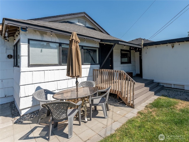 1018 Vassar Ave, Wenatchee, WA 98801 - view of patio with outdoor dining space