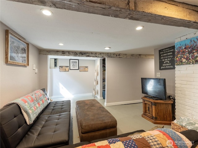 1018 Vassar Ave, Wenatchee, WA 98801 - living area with recessed lighting and baseboards