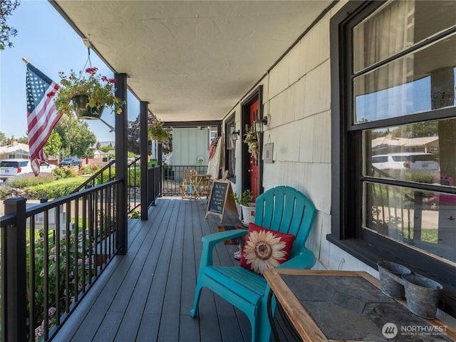 1018 Vassar Ave, Wenatchee, WA 98801 - view of wooden porch