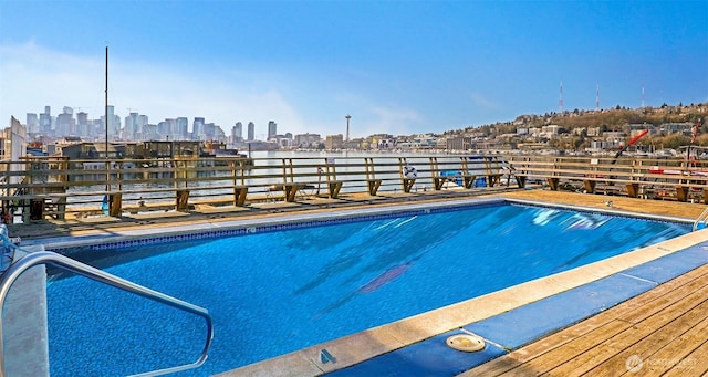 2301 Fairview Ave E Unit 301, Seattle, WA 98102 - community pool with a skyline view