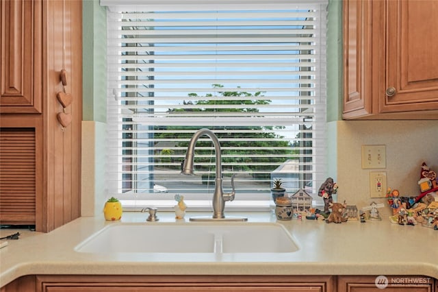 1541 Sheridan Unit C2, Bremerton, WA 98310 - kitchen with light countertops