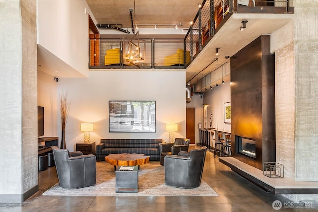 2720 3rd Ave Unit 412, Seattle, WA 98121 - lobby featuring a high ceiling