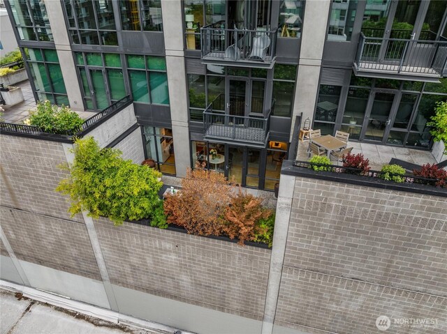 2720 3rd Ave Unit 412, Seattle, WA 98121 - view of building exterior