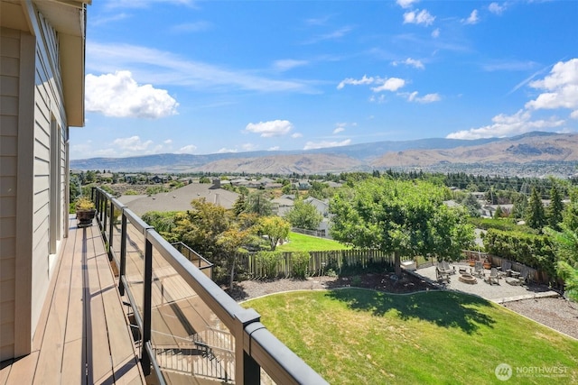 622 Vista View Pl, East Wenatchee, WA 98802 - balcony featuring a mountain view
