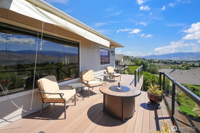 622 Vista View Pl, East Wenatchee, WA 98802 - wooden terrace with a mountain view