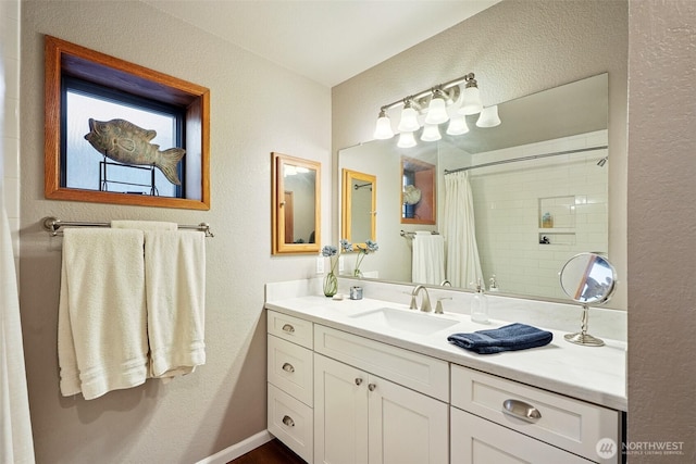 622 Vista View Pl, East Wenatchee, WA 98802 - bathroom featuring vanity, a shower with curtain, and a textured wall