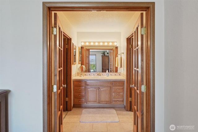 622 Vista View Pl, East Wenatchee, WA 98802 - full bath with vanity and tile patterned floors