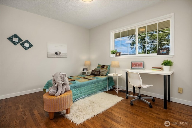 7337 19th Ave SW, Seattle, WA 98106 - bedroom featuring wood finished floors and baseboards