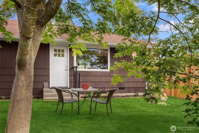 7337 19th Ave SW, Seattle, WA 98106 - rear view of property with a shingled roof