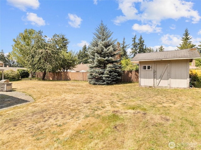 16002 5th Ave E, Tacoma, WA 98445 - view of yard featuring a storage unit