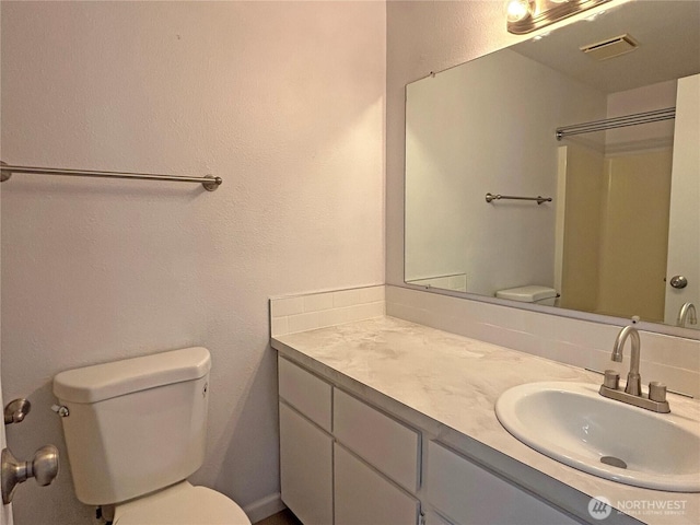 5519 65th Ave SE, Olympia, WA 98513 - bathroom with vanity and a textured wall