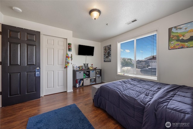 5421 Jackson Ln, Pasco, WA 99301 - bedroom with wood finished floors