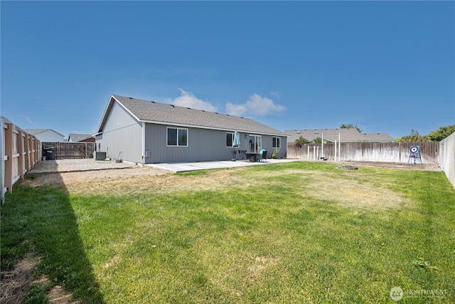 5421 Jackson Ln, Pasco, WA 99301 - rear view of property with a patio and a fenced backyard