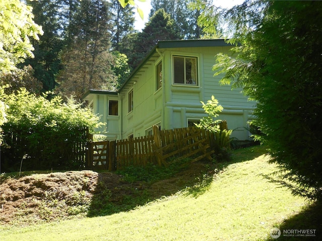 3649 Long Lake Rd SE, Port Orchard, WA 98366 - view of side of home