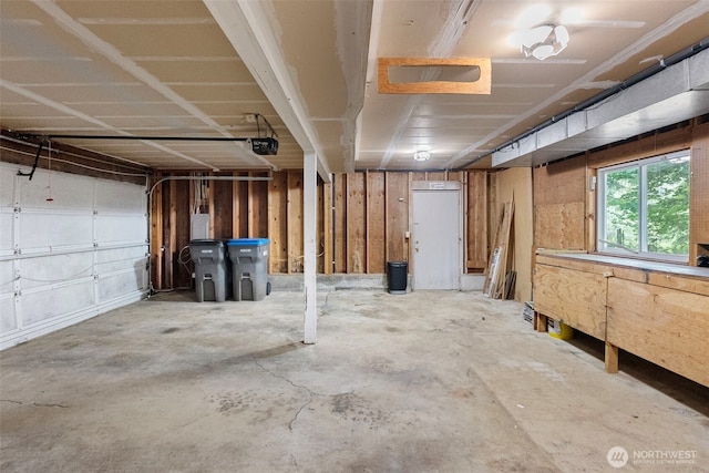 1563 Nylace Ln SE, Port Orchard, WA 98367 - garage featuring a garage door opener