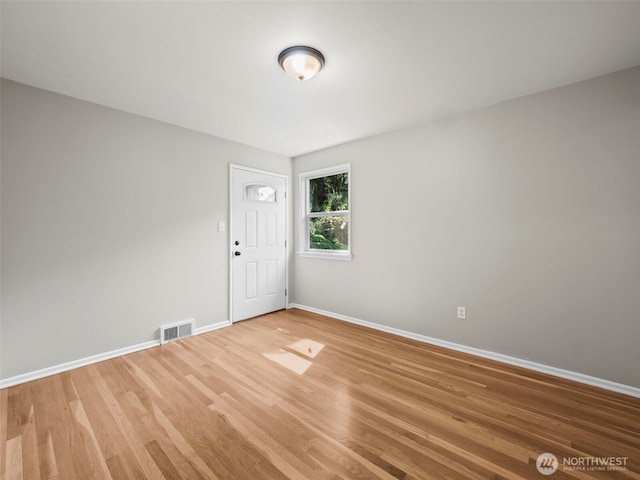 4510 N 24th St, Tacoma, WA 98406 - unfurnished room with light wood-type flooring