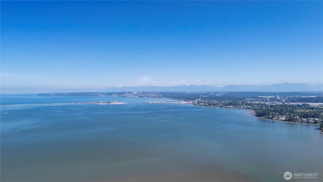 8669 Harbor Dr, Blaine, WA 98230 - water view featuring a mountain backdrop