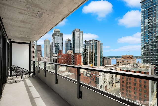 300 Virginia St Unit 1311, Seattle, WA 98101 - balcony featuring a skyline view