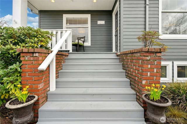 3232 37th Ave S, Seattle, WA 98144 - property entrance featuring a porch