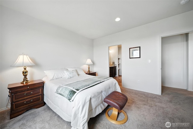 532 SW Alicia Loop, College Place, WA 99324 - bedroom featuring carpet floors, ensuite bath, and recessed lighting