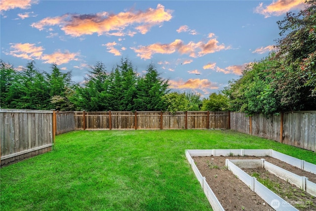 814 9th St SW, Puyallup, WA 98371 - fenced backyard with a garden