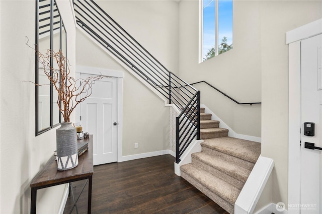 814 9th St SW, Puyallup, WA 98371 - foyer with dark wood-style floors and stairs