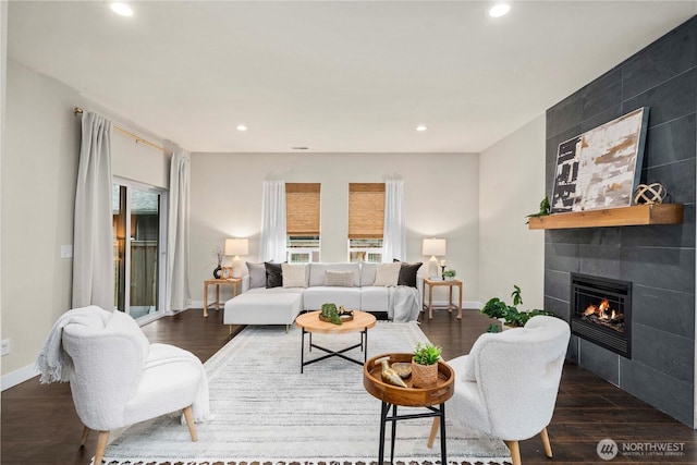 814 9th St SW, Puyallup, WA 98371 - living area with dark wood-style floors, a fireplace, and recessed lighting