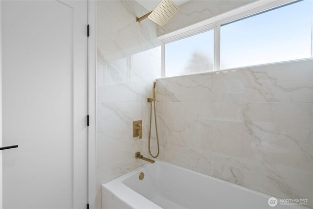 13652 99th Ave NE, Kirkland, WA 98034 - bathroom featuring shower / bathtub combination